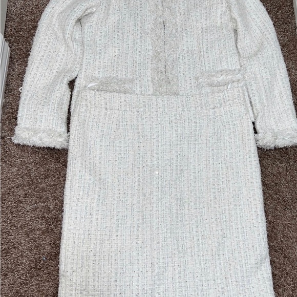 Fashion pioneer - Picture 3 of 8